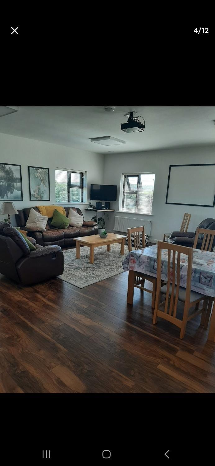 Two bedroom apartment Ennistymon Lahinch Apartment in County Clare
