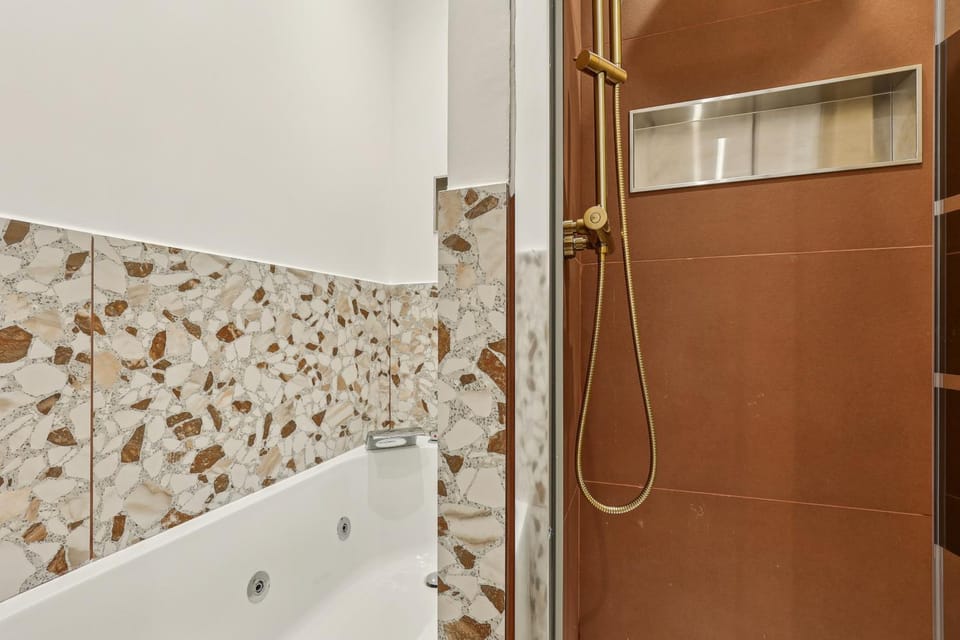 Lavie Maison Hot Tub Seaside Flat Apartment in Nice