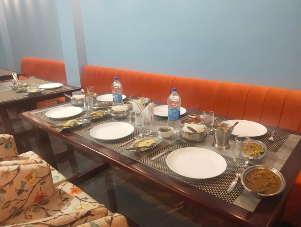 Restaurant/places to eat, Dining area