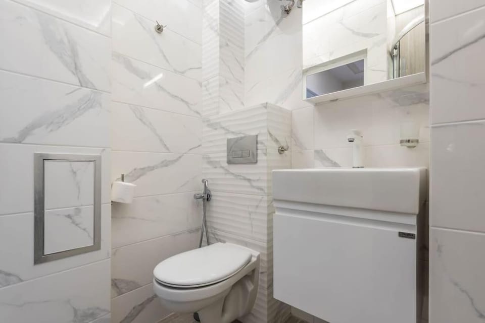 Toilet, Bathroom