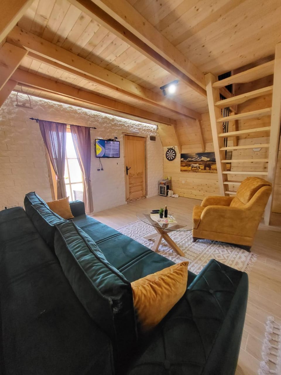 TV and multimedia, Living room, Seating area