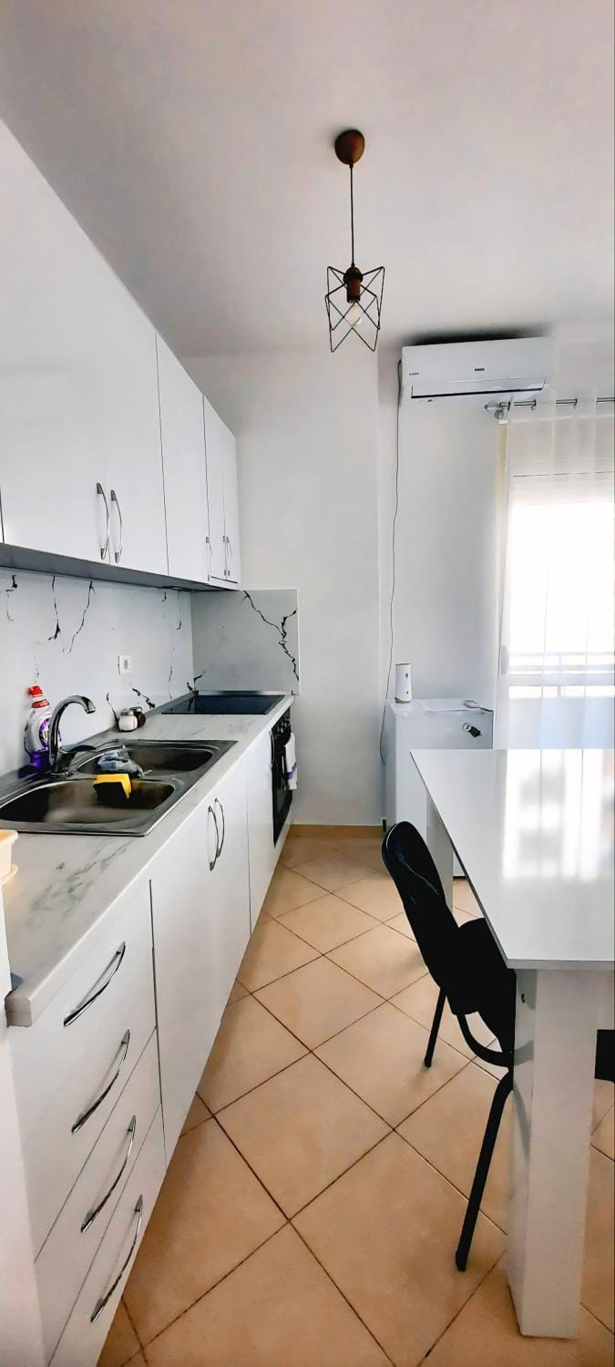 Kitchen or kitchenette, Dining area, stove