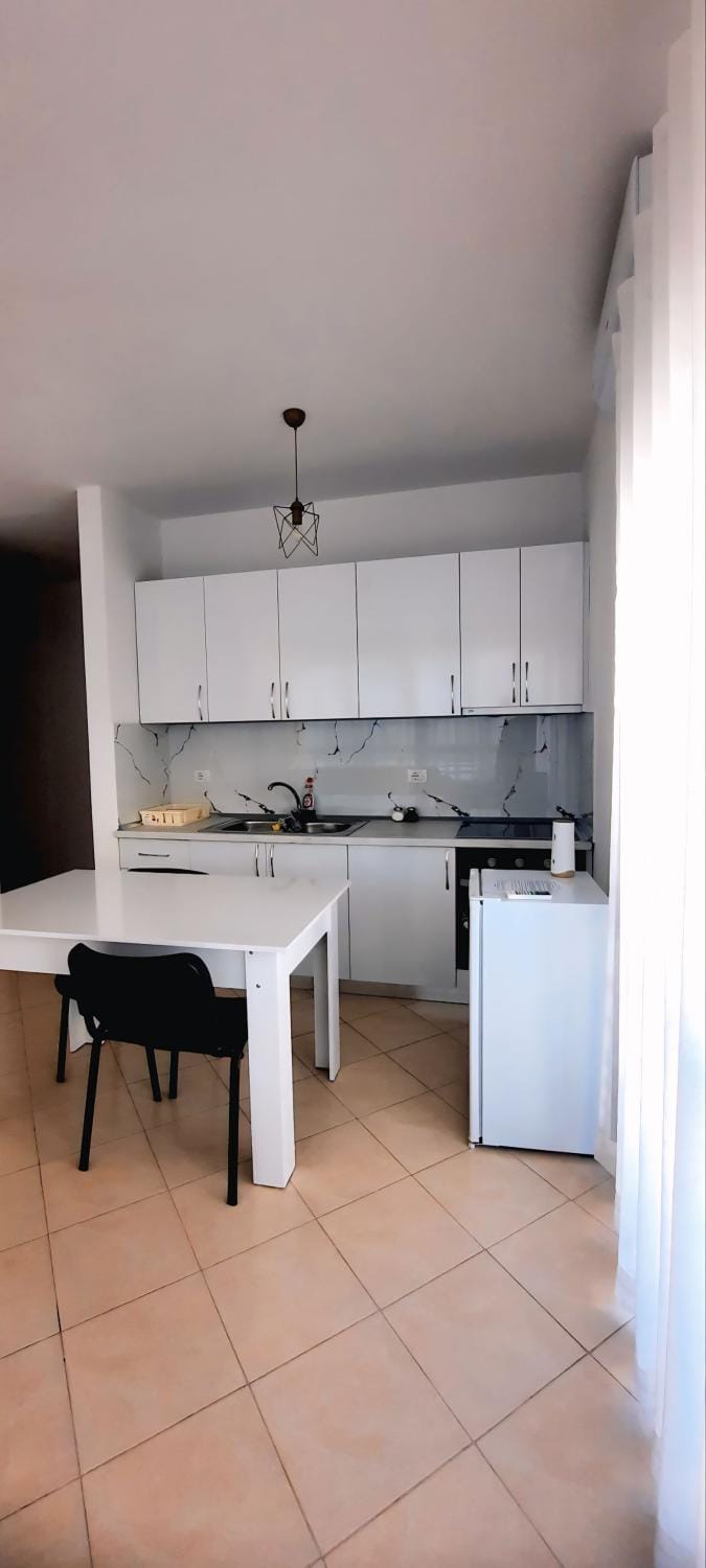 Kitchen or kitchenette, Dining area, stove