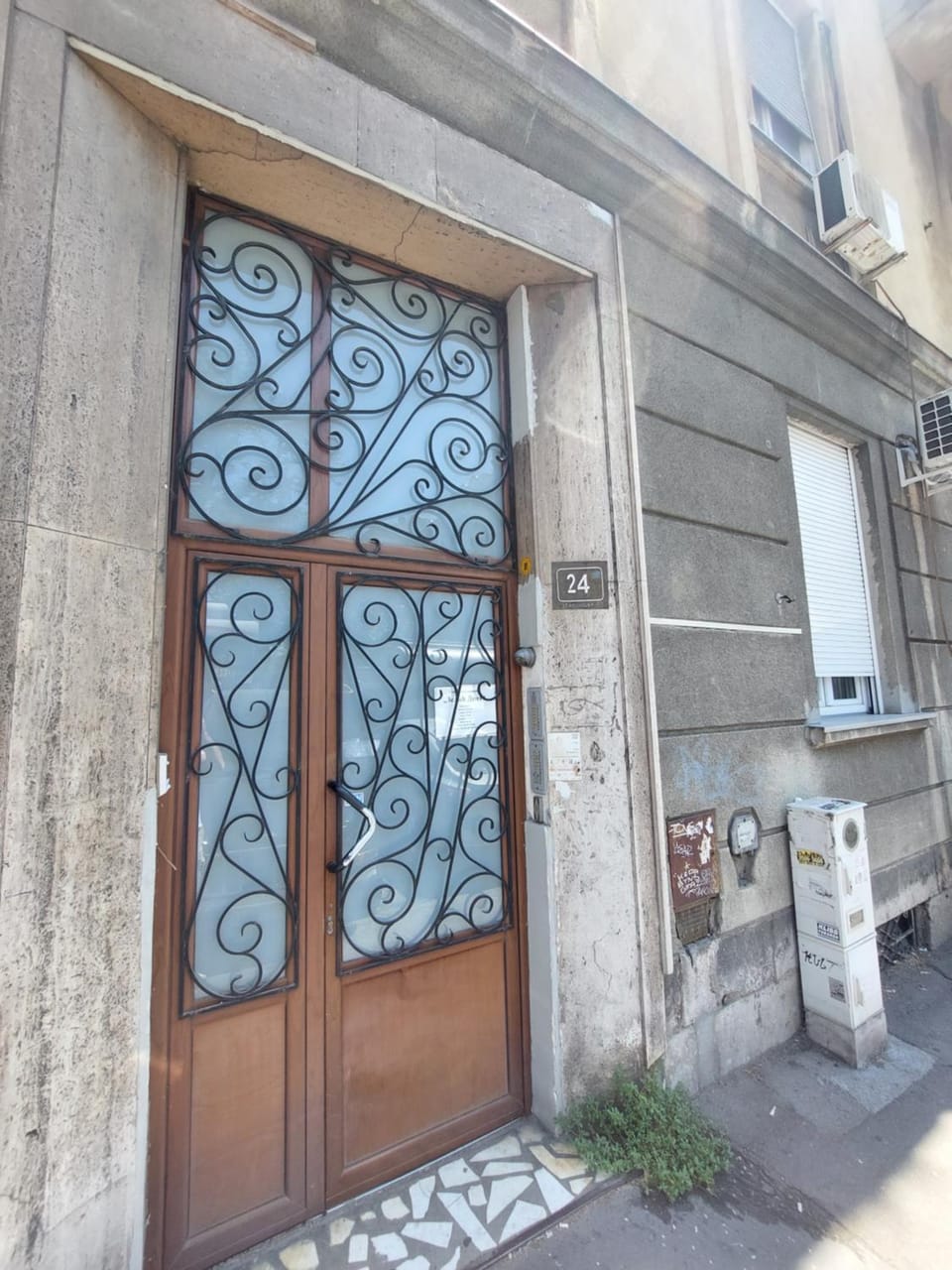 Property building, Facade/entrance