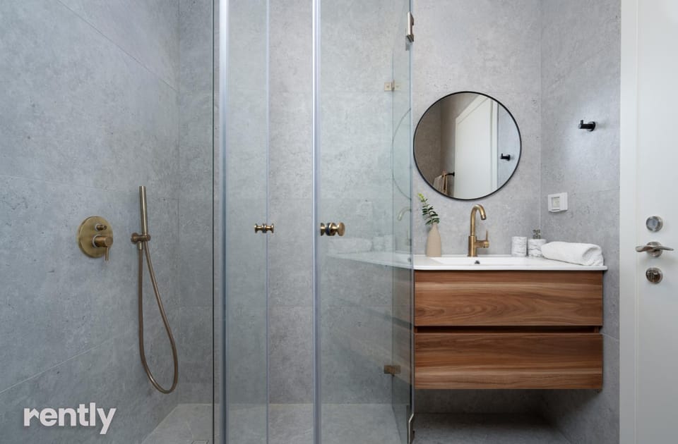Shower, Bathroom