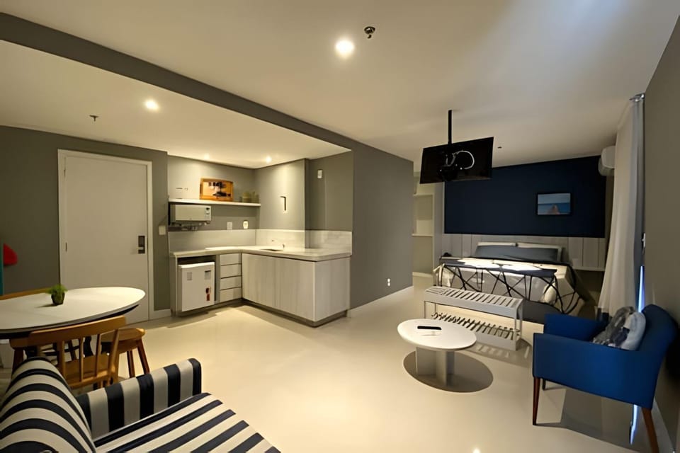 Kitchen or kitchenette, Seating area, Bedroom