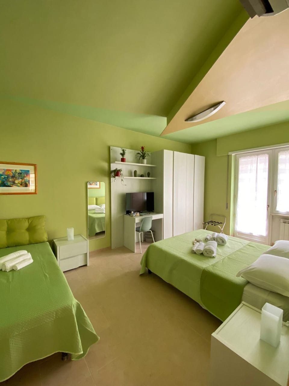 Photo of the whole room