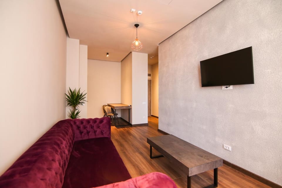 Communal lounge/ TV room, TV and multimedia, Living room, Seating area