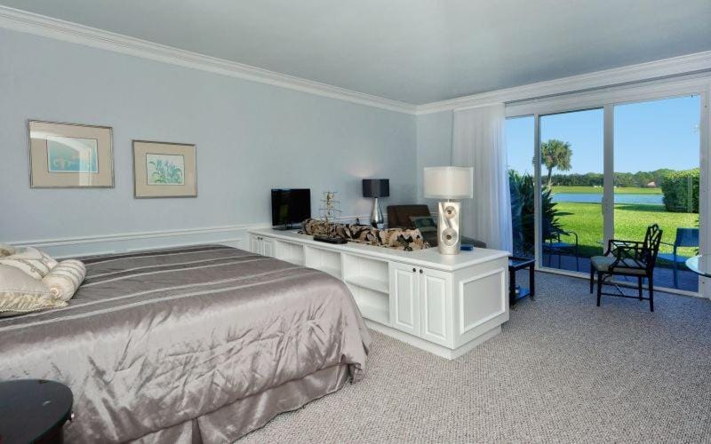 Windsor Lodge Unit 3 close to the Beaches Siesta Key Apartment in Osprey