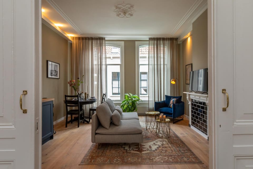 TV and multimedia, Kitchen or kitchenette, Living room, kitchen