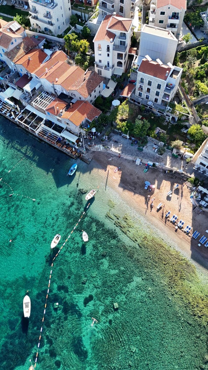 Property building, Bird's eye view, Beach, Sea view