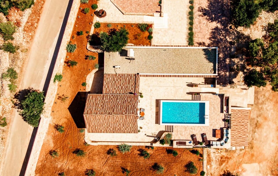Property building, Bird's eye view