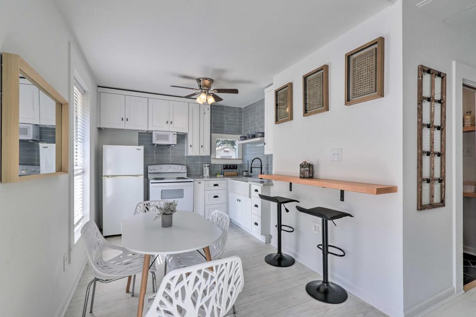 Casa Brisa 1BR Cottage in Galveston Near Beach House in Galveston Island