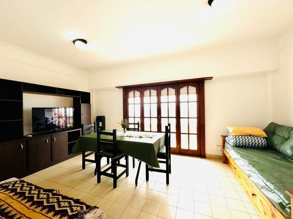 TV and multimedia, Living room, Dining area