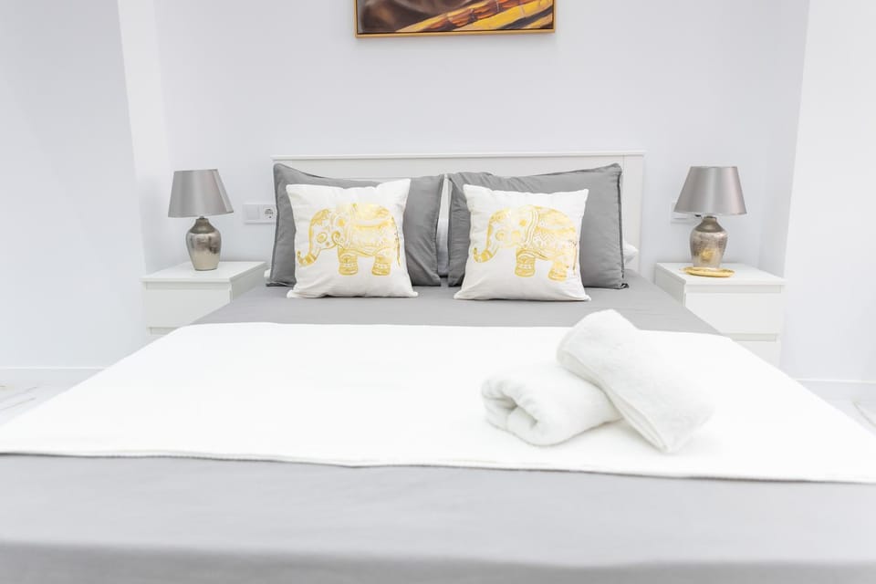 Bed, Photo of the whole room