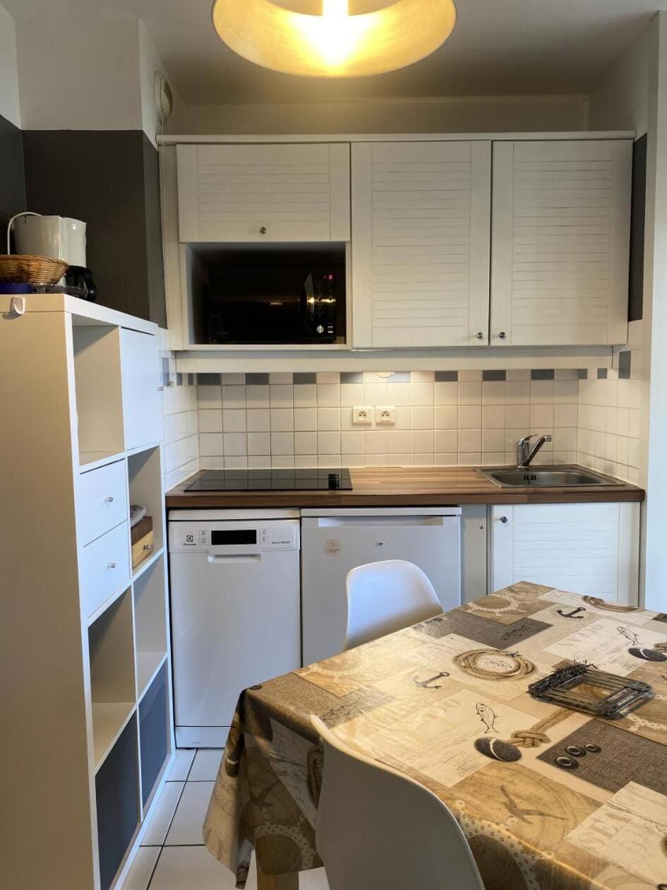 Bathroom, furniture, oven, kitchen