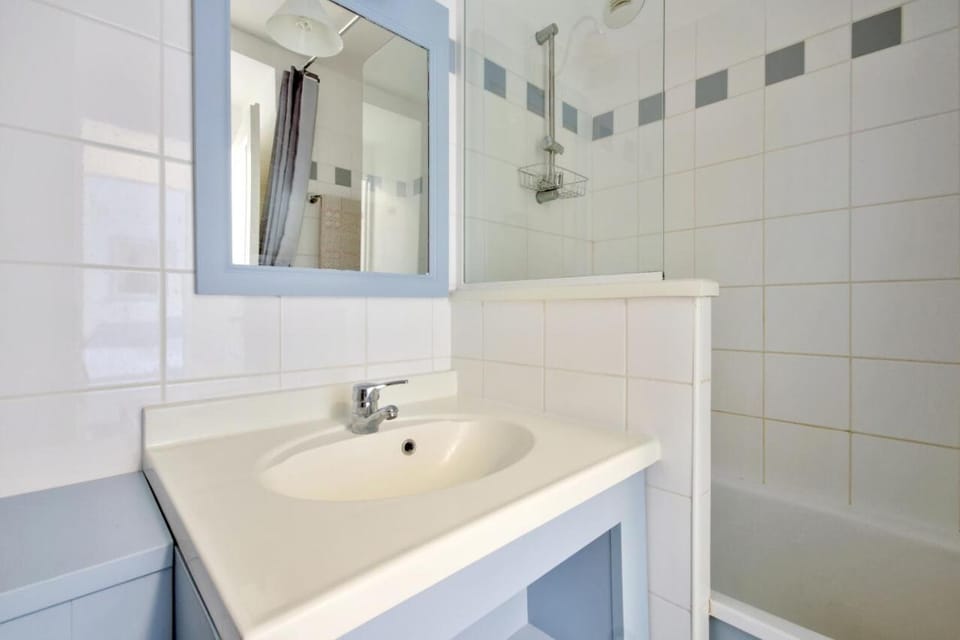 Shower, Bathroom, kitchen