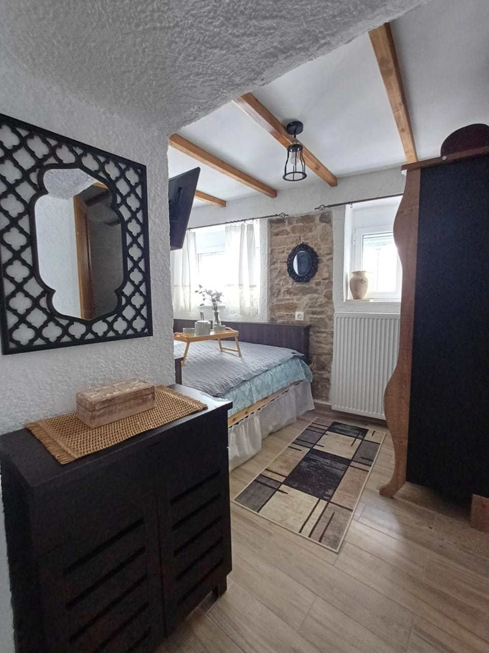 Photo of the whole room, Bedroom