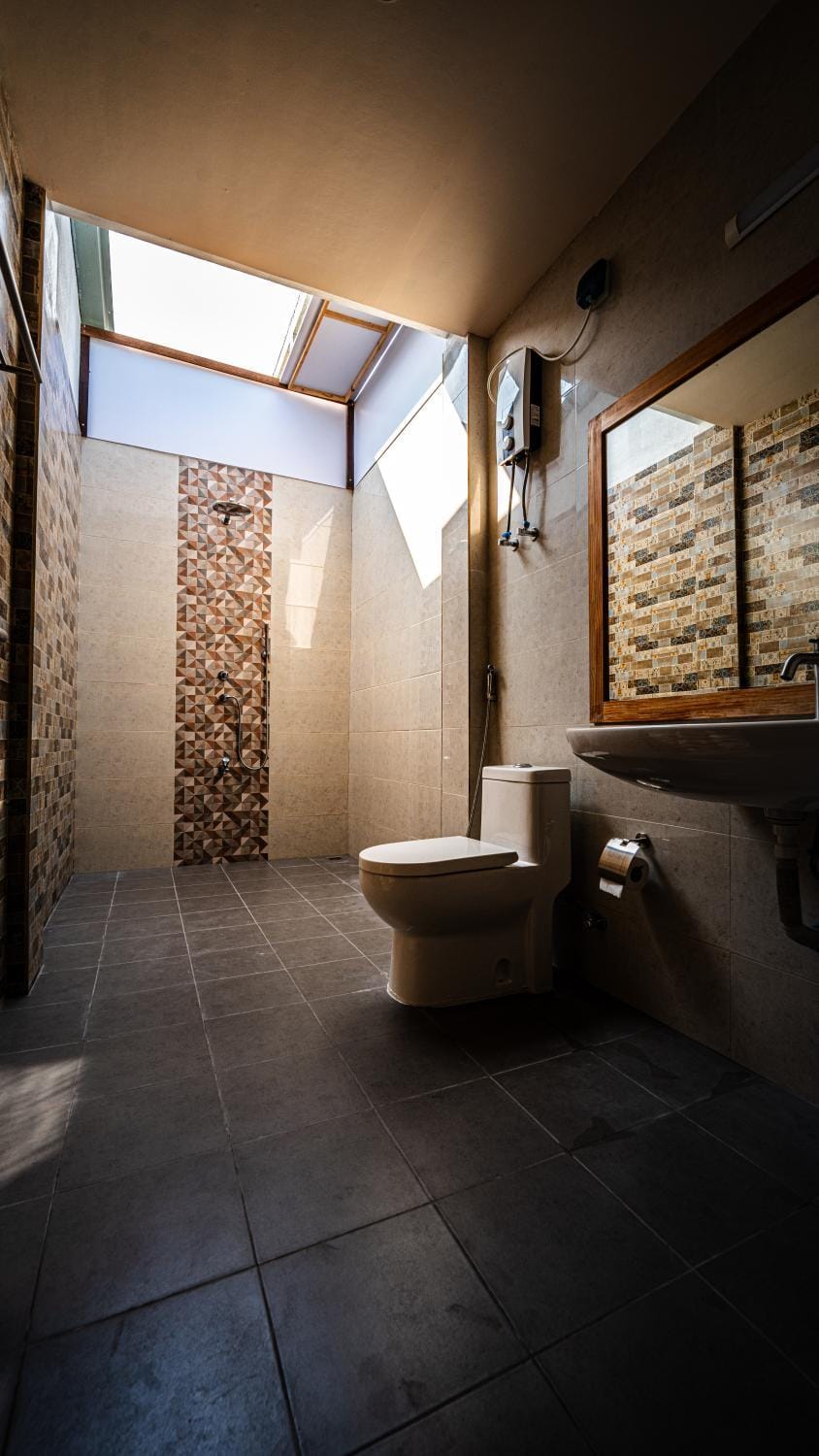 Shower, Toilet, Bathroom
