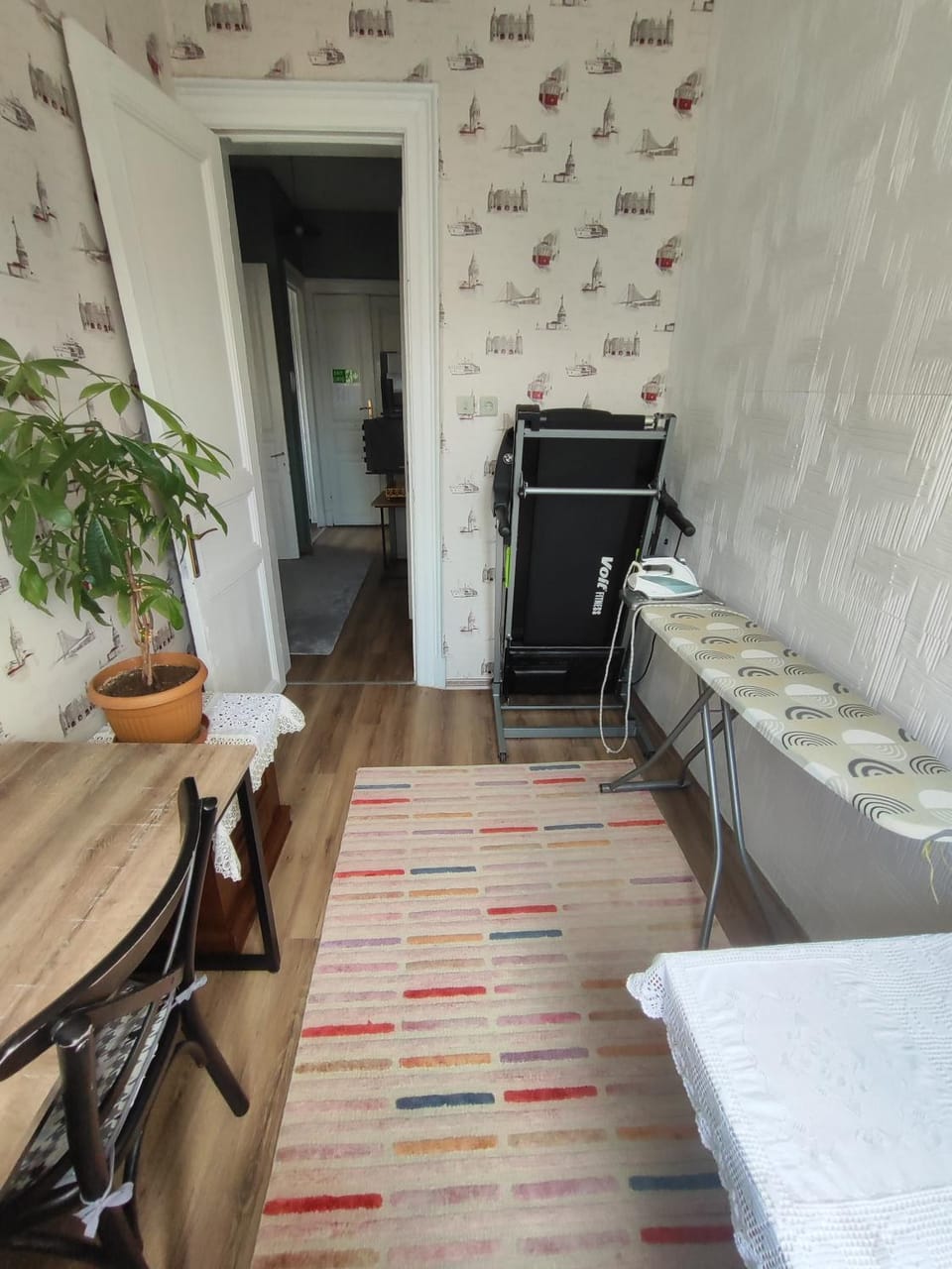 Photo of the whole room
