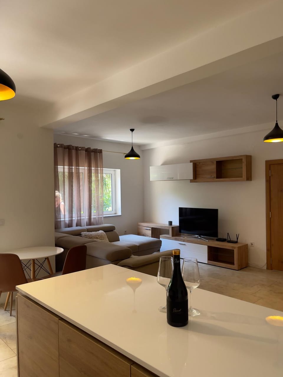 TV and multimedia, Living room, Seating area