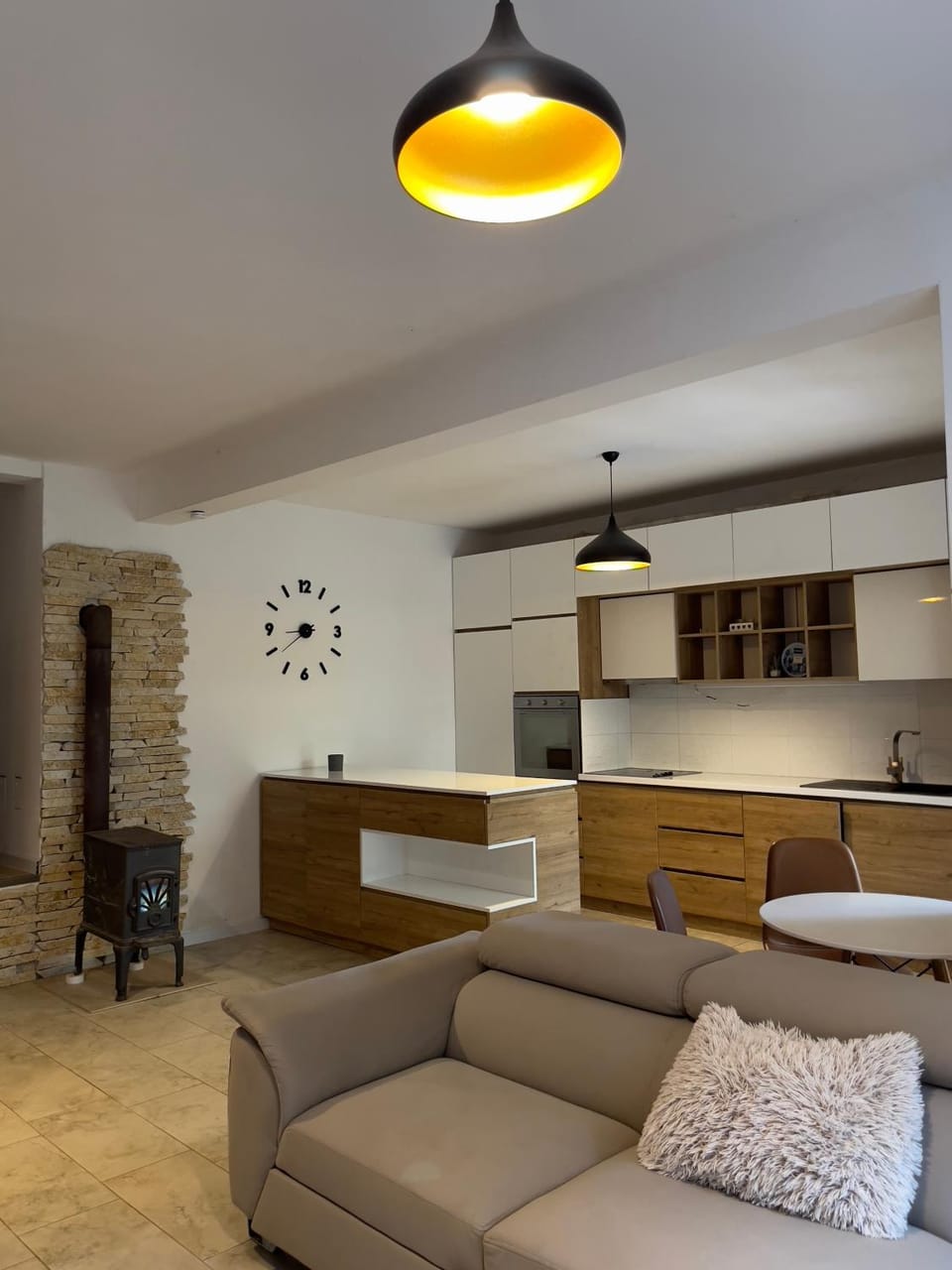 Kitchen or kitchenette, Seating area