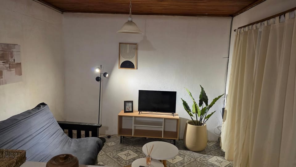 Communal lounge/ TV room, TV and multimedia