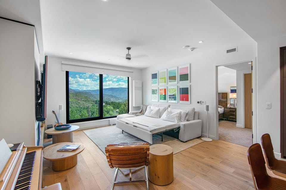 Electric Pass Lodge by Snowmass Vacations Apartment in Snowmass Village