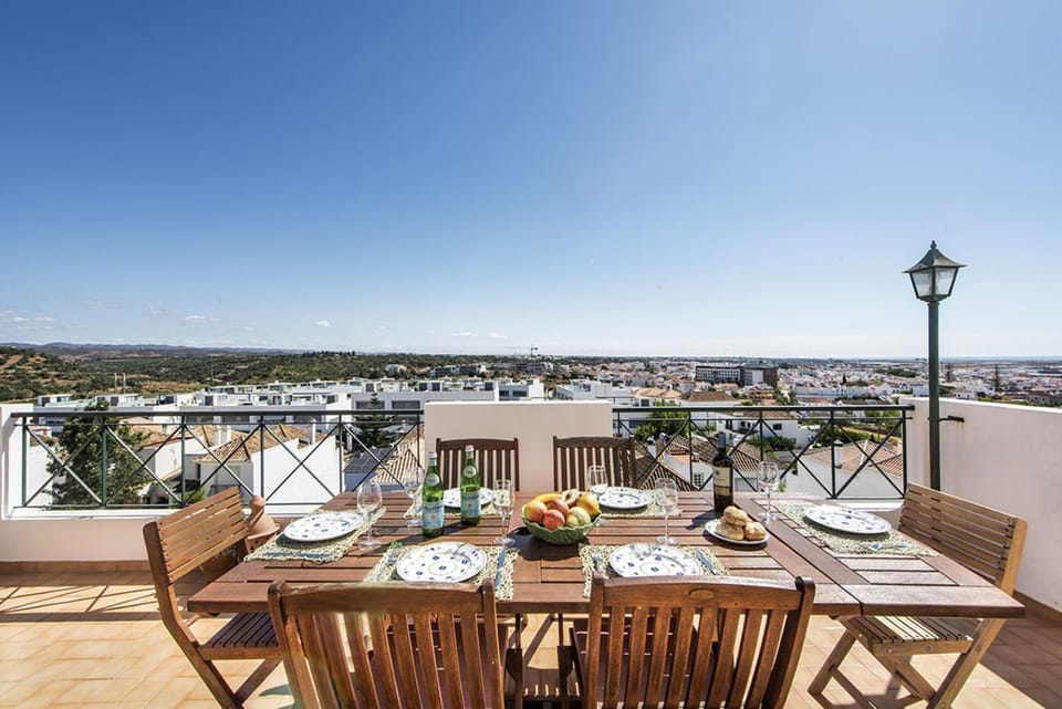 Patio, Day, Natural landscape, View (from property/room), Balcony/Terrace, Dining area, City view
