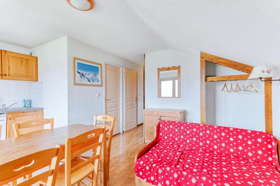 Bed, kitchen