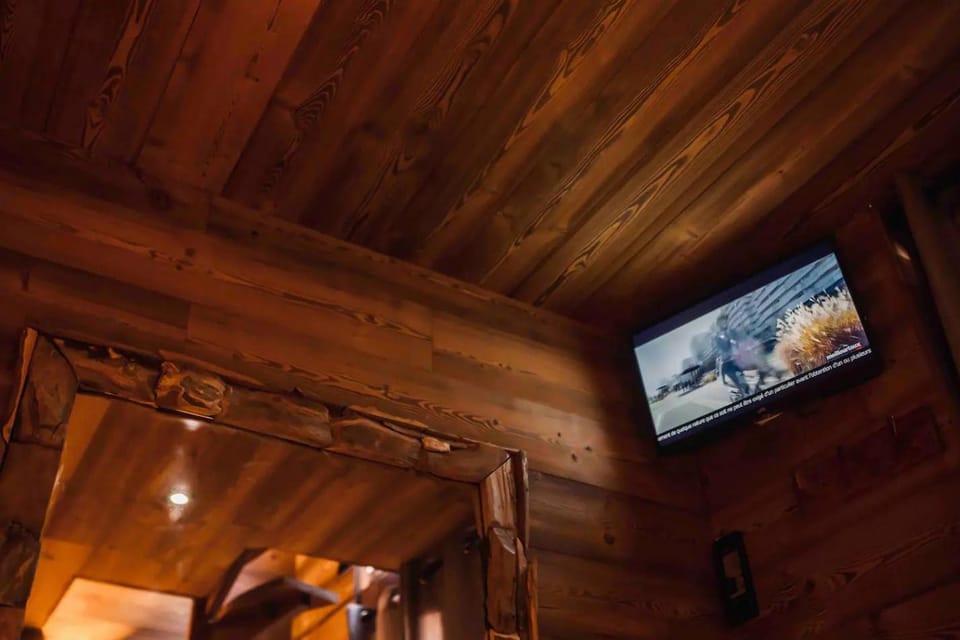 Communal lounge/ TV room, TV and multimedia