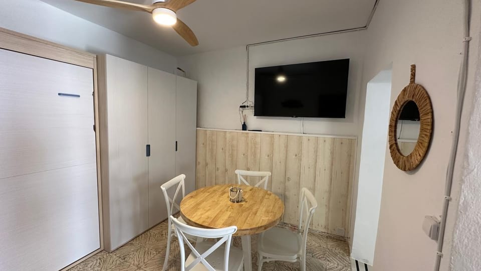 TV and multimedia, Dining area