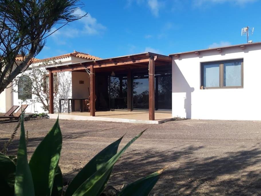 descanso en espacio natural con vistasTharada House in Maxorata