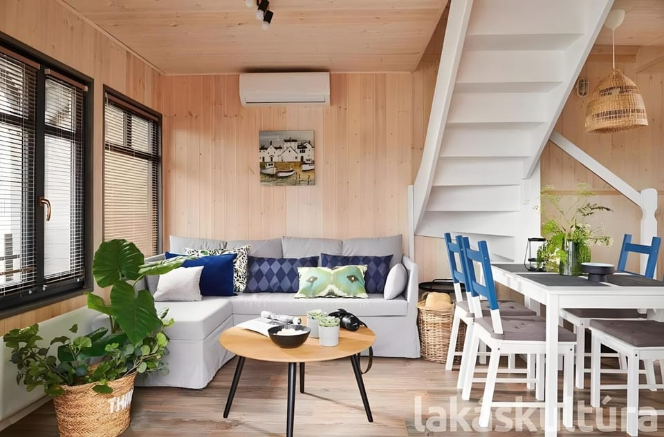 Living room, air conditioner