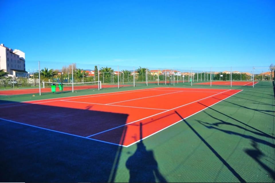 Tennis court