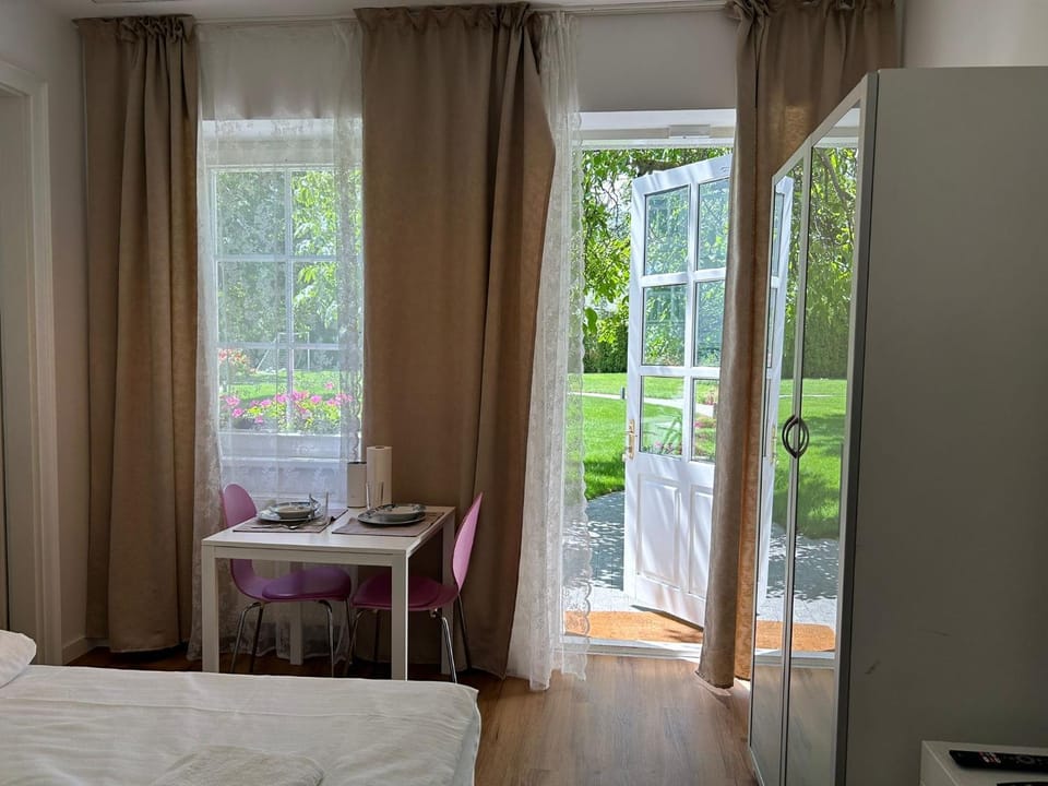 Apartment mit Gartenblick und Terrasse Apartment in Austria