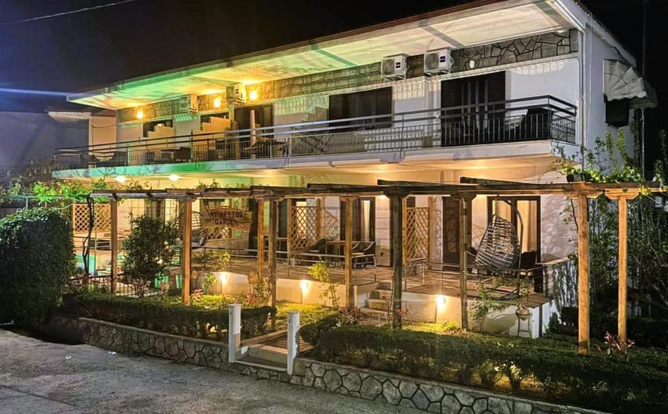 Property building, Garden