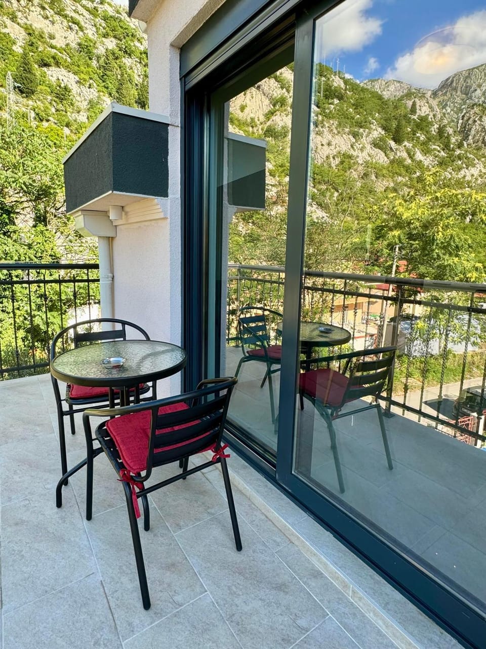 Day, Natural landscape, View (from property/room), Balcony/Terrace, Mountain view