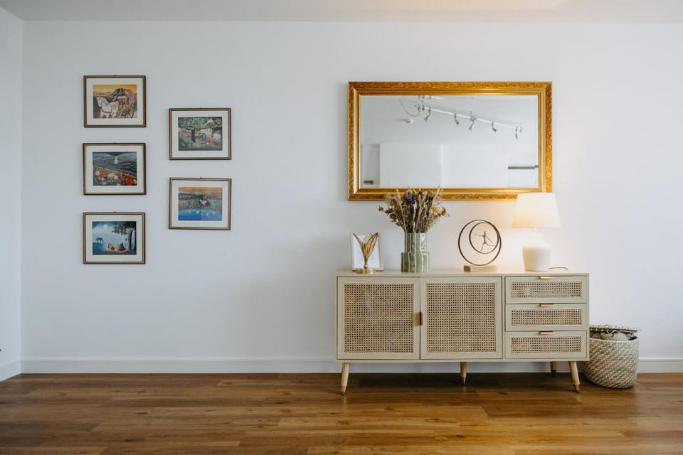 Living room, Decorative detail
