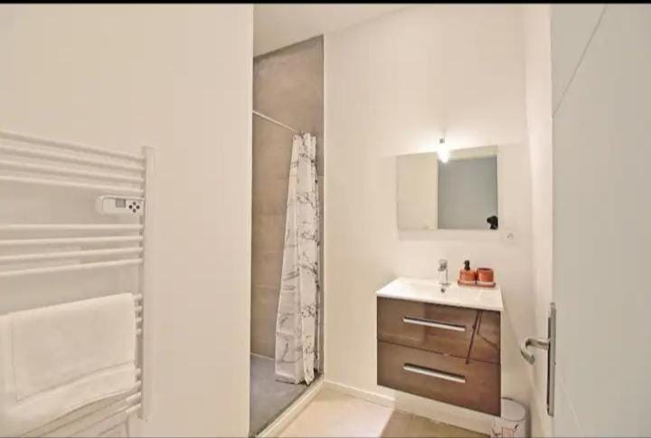 Le lumineux P3 de Cristiano Apartment in Nimes