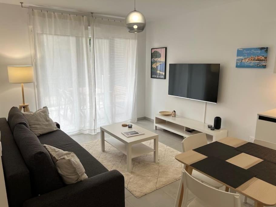 Domaine Eden Golfe 215 By Avecoeur Apartment in Cogolin