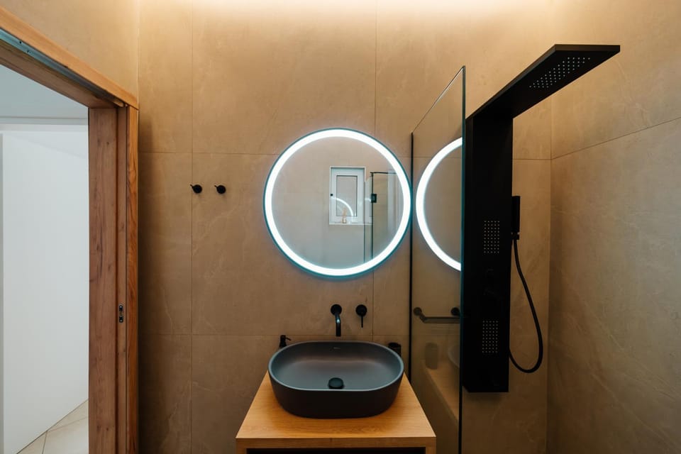 Shower, Bathroom