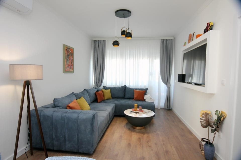 TV and multimedia, Seating area