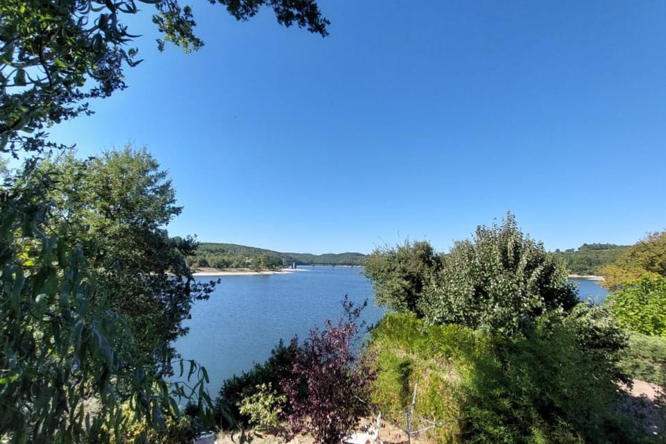 Nearby landmark, Natural landscape, Lake view