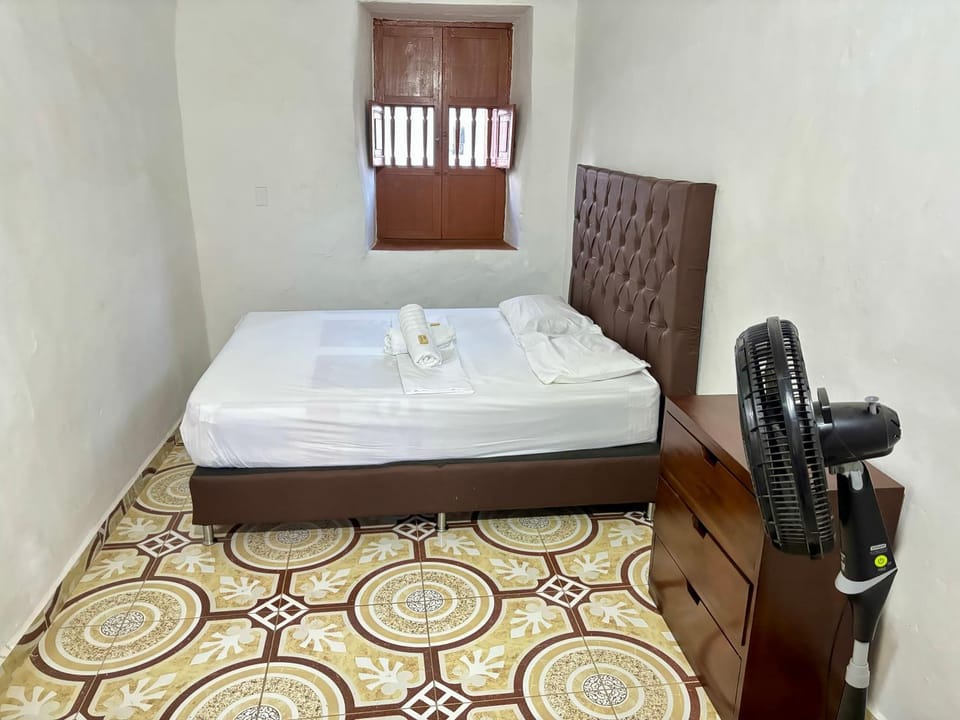 Casa colonial - Jacuzzi - cerca al parque principal - lundry - Tv House in Santa Fe de Antioquia