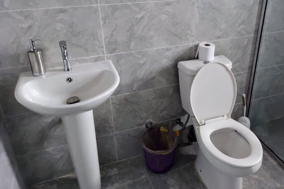 Toilet, Bathroom
