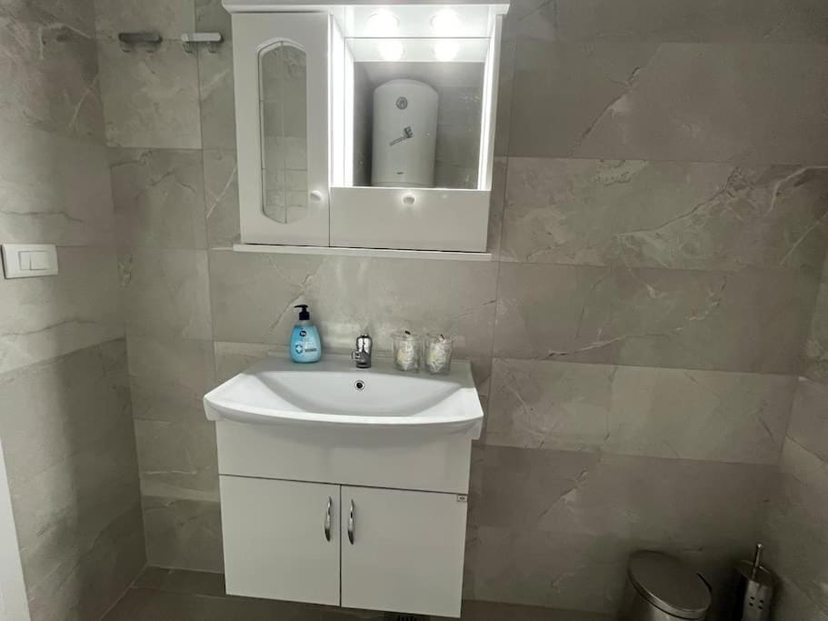 Cozy apartment in Ohrid with free parking Apartment in Ohrid