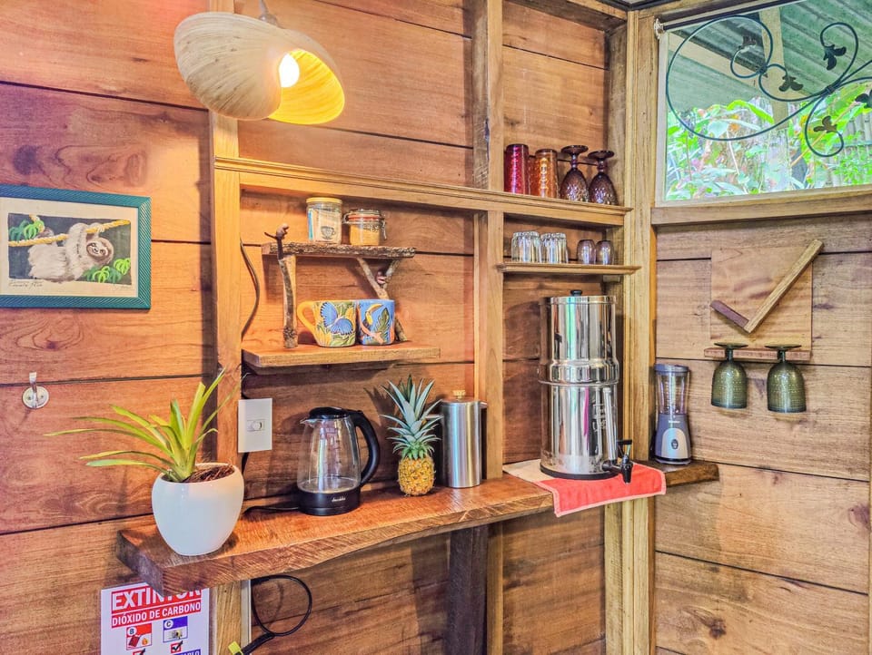 Coffee/tea facilities, Kitchen or kitchenette