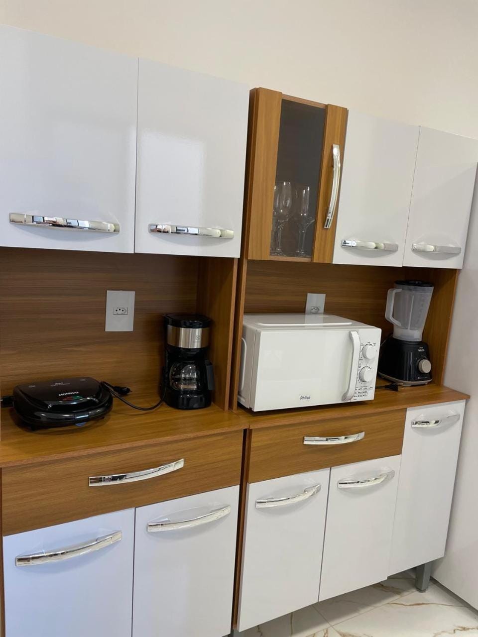 Coffee/tea facilities, toaster