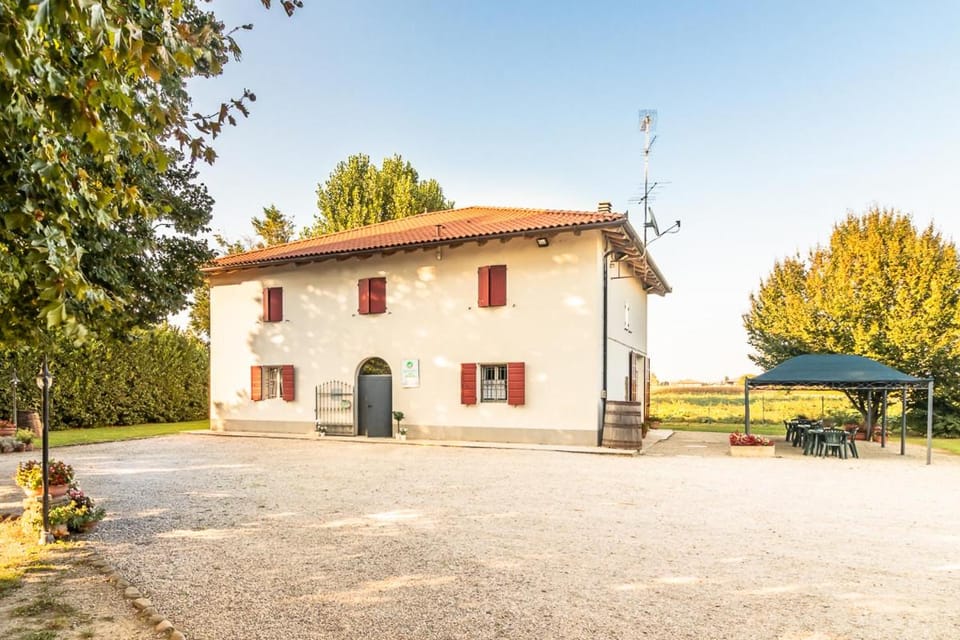 Agriturismo il Bio Nonno Farm Stay in Emilia-Romagna
